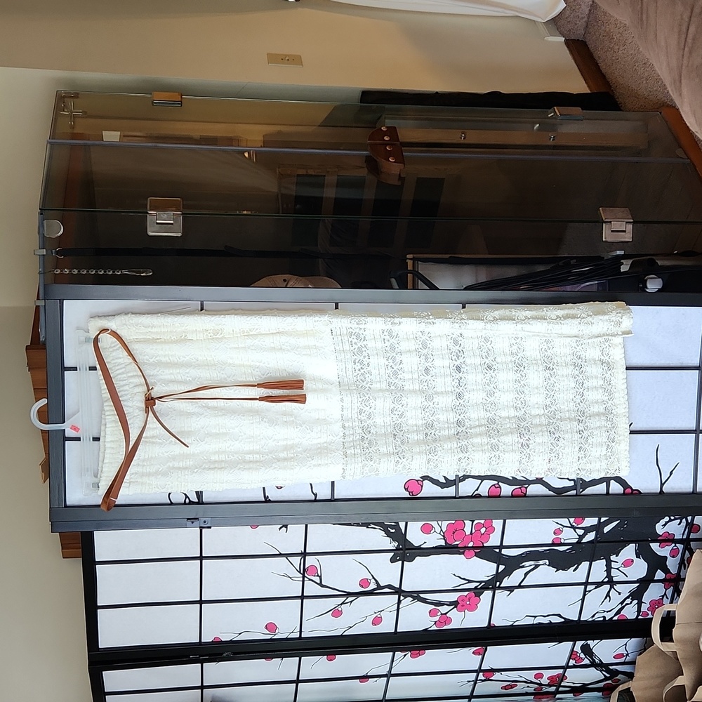 Cream Lace Skirt with belt